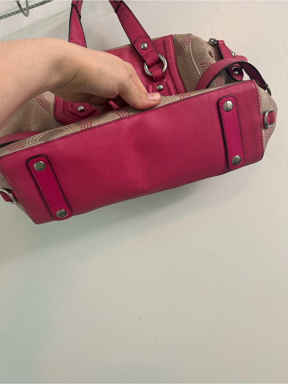 Coach Ashley dotted Op Art sateen satchel in khaki and hot pink with wallet - Picture 10 of 17